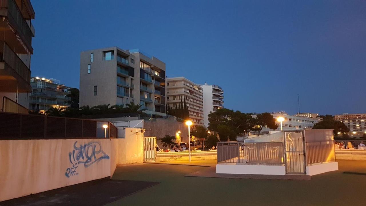 Apartment Center Salou Near Port Aventura Eksteriør bilde